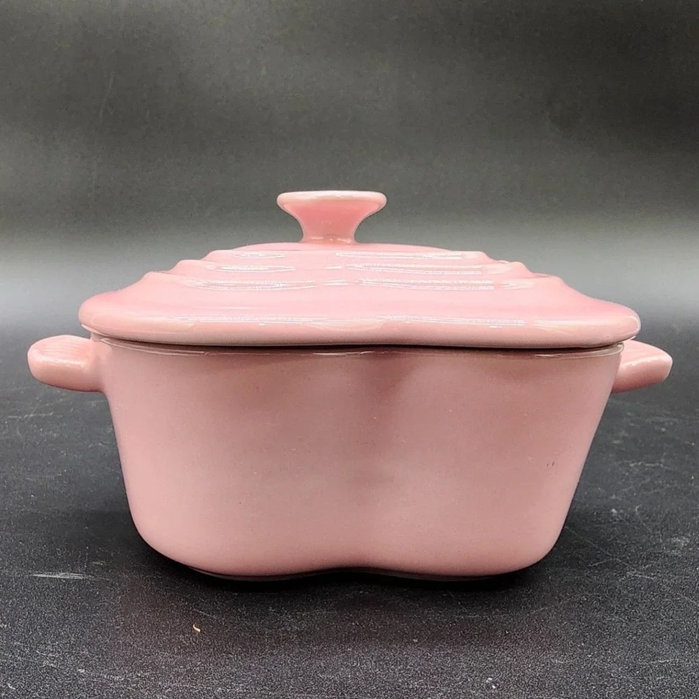 Le Creuset 4in Pink Heart Cocotte Mini Ramekin Stoneware Lidded Dish Valentines